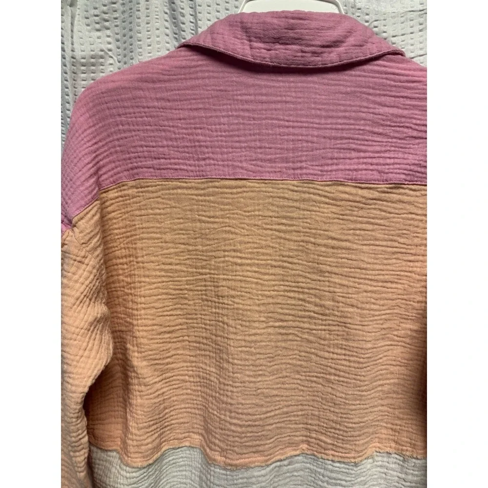 New In‎ Women's SZ S Pink Orange White Gauzy Colorblock Botton Up Raw Hem Rayon